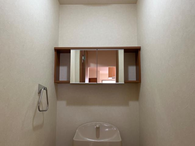 パル ファミールのトイレ|トイレ収納棚