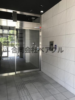 【エントランス】 | エスリード烏丸五条駅前 | 落ち着いたエントランスです