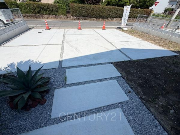 前橋市荒牧町中古住宅の駐車場|3台駐車可能