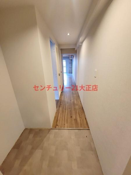 ウッディライフアオキの玄関