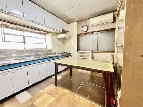 【居間・リビング】 | 明石市大久保町高丘1丁目　中古戸建