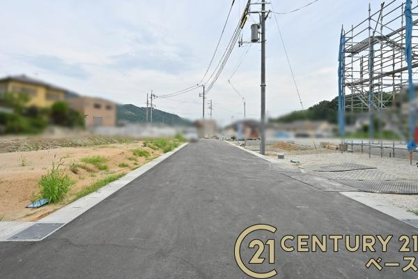 クレイドルガーデン下垣内 ６号棟 ／新築一戸建の前面道路含む現地写真|■現地撮影写真■ 前面道路は６ｍ以上と広くゆったりしています！