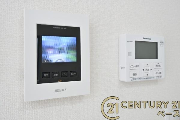 大和高田市春日町１丁目　一戸建の内装|■現地撮影写真■ＴＶモニター付きインターホンで防犯対策もバッチリ！来客も一目でわかり安心です！