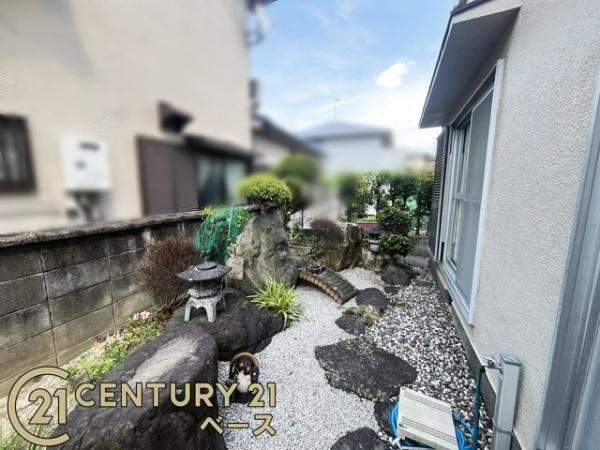 生駒郡三郷町三室1丁目　中古戸建の庭|■現地撮影写真■家庭菜園やガーデニングなど多用途に楽しめるお庭付き！