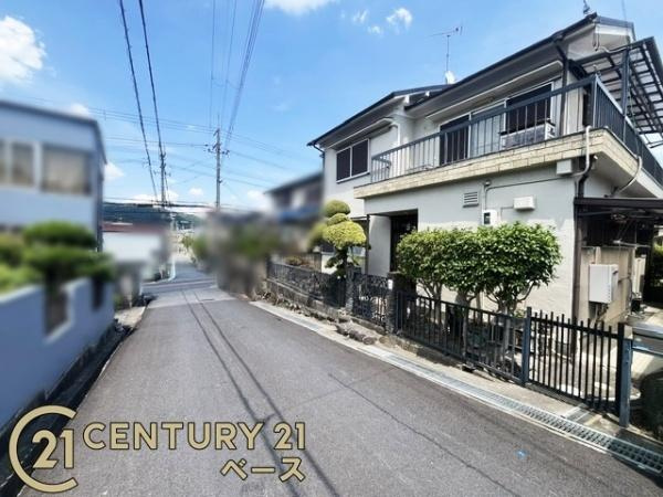 生駒郡三郷町三室1丁目　建築条件無し土地の前面道路含む現地写真|■現地撮影写真■前面道路は広々開放的で駐車ラクラク！