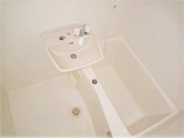 レオパレスかすやⅡの浴室