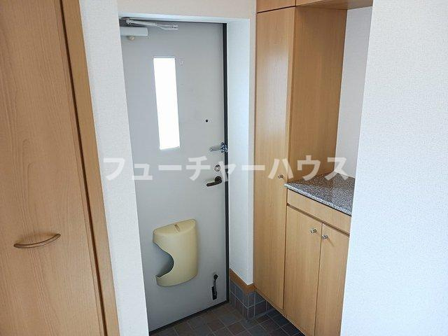 リバーサイドＮの玄関|ゆったりとした玄関です