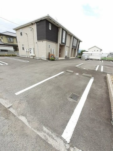 アルカンシエルの駐車場