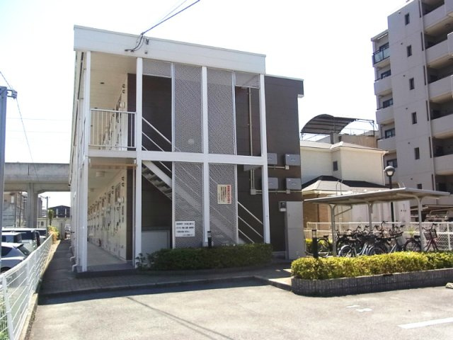 レオパレスフローラの外観