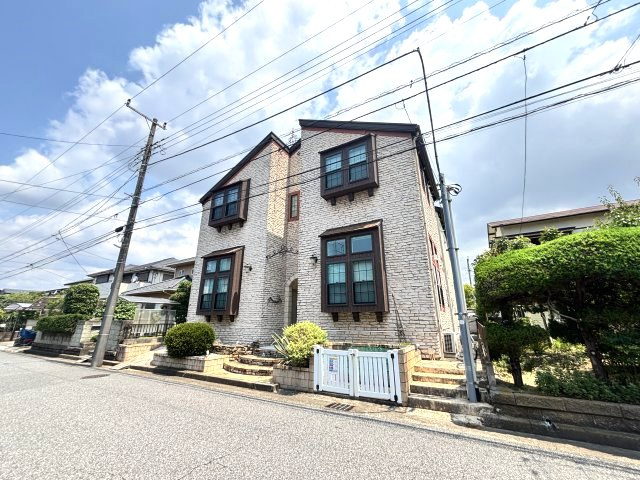 落ち着いた住宅街にあるデザイナーズアパート★