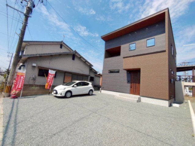 柳川市吉原の新築一戸建の駐車場|駐車は3台可能です