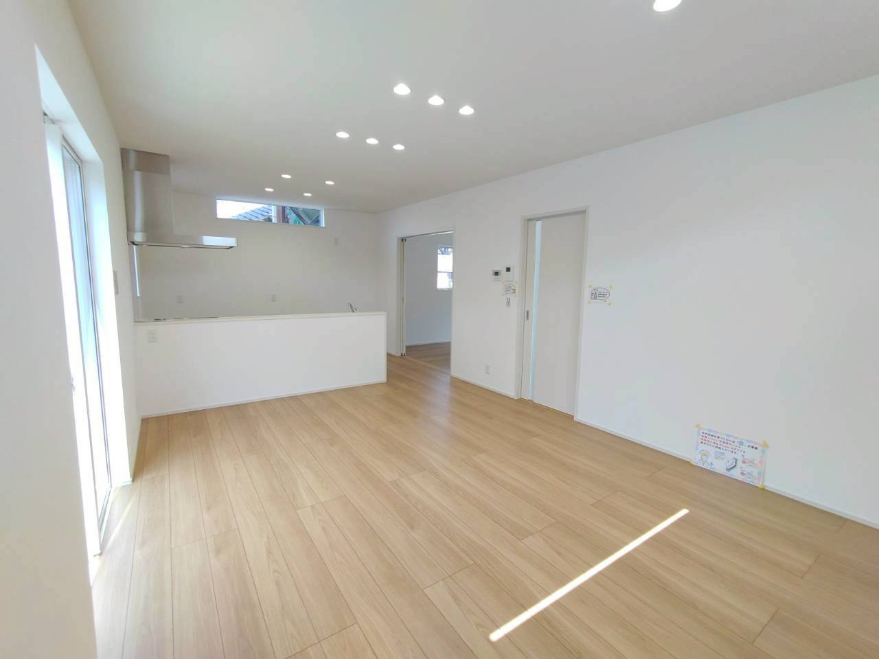 柳川市吉原の新築一戸建の居間・リビング