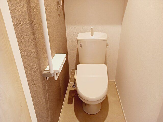 ガーデン丸友Ⅰのトイレ|ゆったりとした空間のトイレです