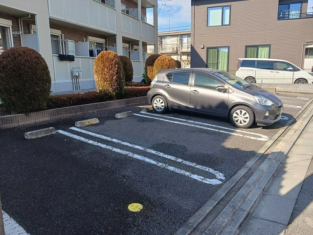 ル・シェモアの駐車場|駐車スペースもあります