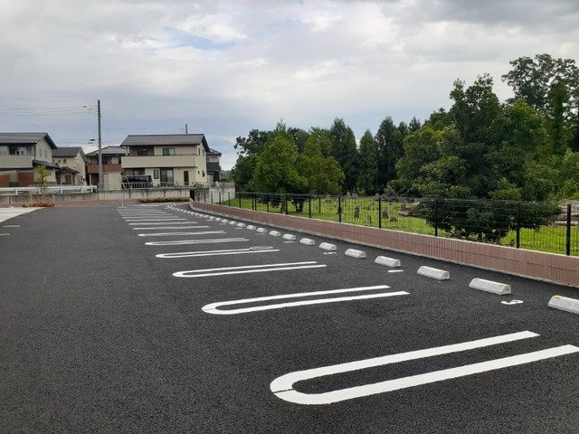 キャトル　セゾンの駐車場|駐車場に車を止められます