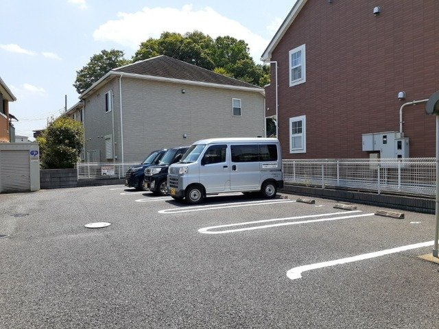 フローリッシュの駐車場|カースペースがあります