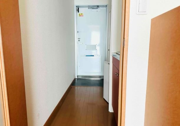レオパレスミヤウラの玄関|シンプルで使いやすい玄関です