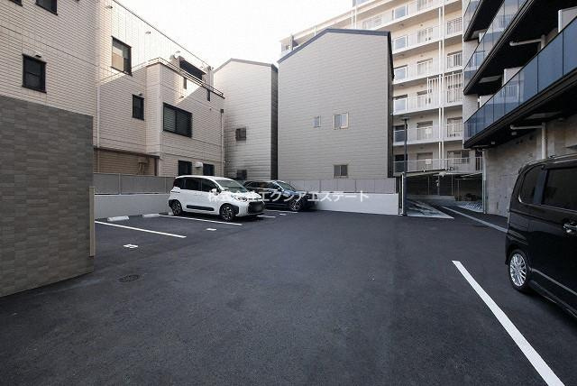 スプランディッド阿倍野の駐車場