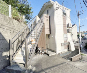 横浜市金沢区富岡西２丁目の一棟アパートの画像
