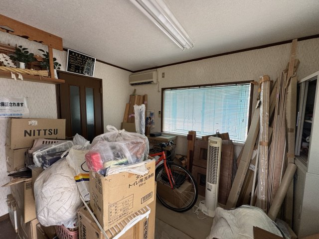 -三丁目不動産-　深谷市宿根　平成6年築事務所　の洋室|きれいな洋室です