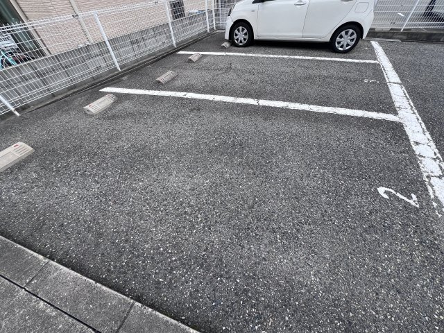ガーデンハイツ大久保Ⅱの駐車場