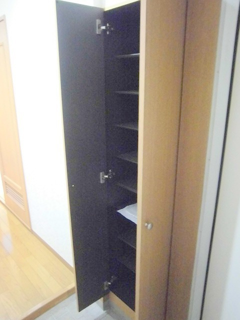 コンフォート富岡の玄関|★シューズＢＯＸ★