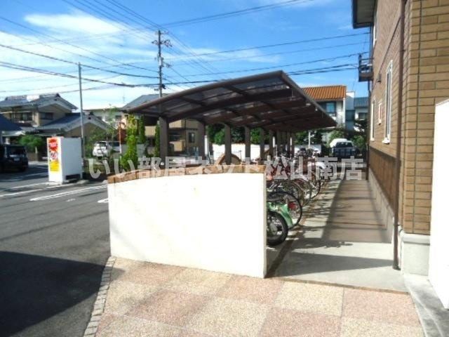 【エントランス】 | ル・コック　B棟