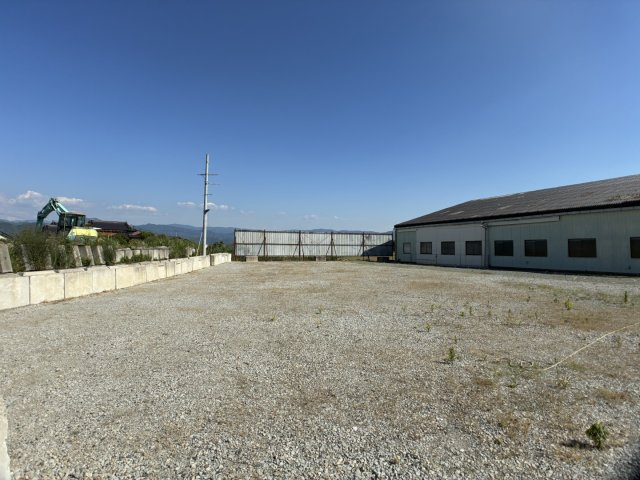 宇城市松橋町浅川の倉庫の駐車場