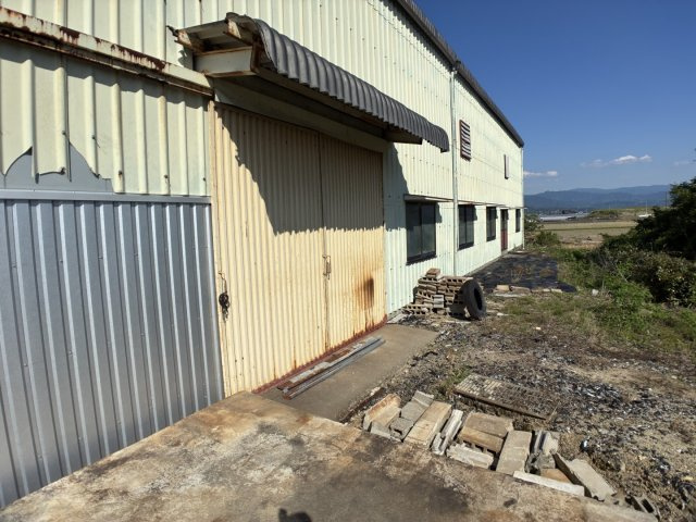 宇城市松橋町浅川の倉庫の外観