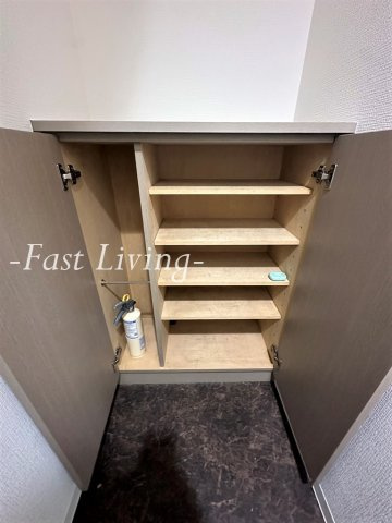 ミリオンプラザお茶の水の玄関
