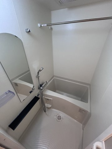 プレサンスSAKAEフロントの浴室