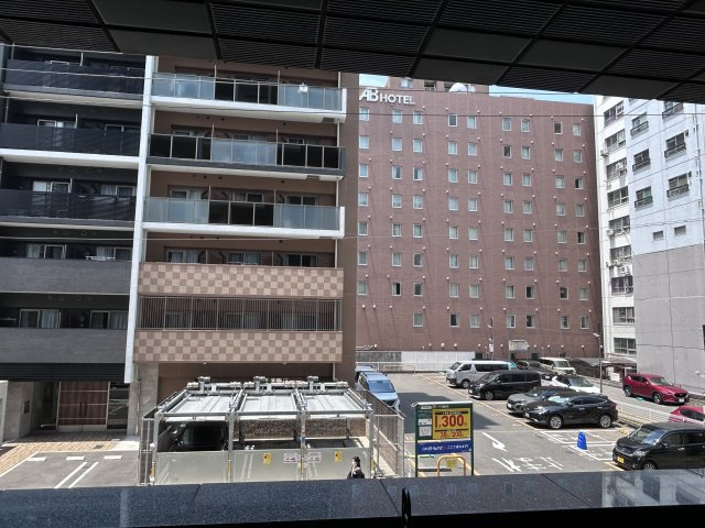 プレサンスSAKAEフロントの外観