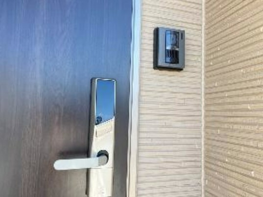 稲城市大丸のアパートの玄関|※管理会社提供イメージ写真