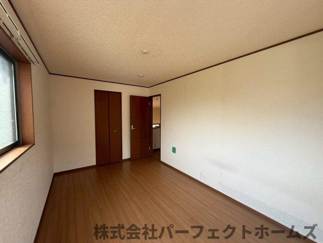 長尾台4丁目戸建の洋室|広々とした洋室です