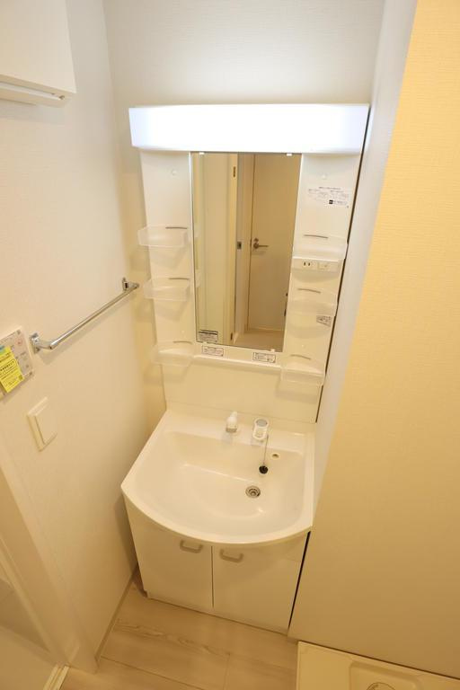 大阪市都島区都島本通４丁目の賃貸マンションの洗面所