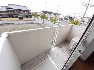 【バルコニー】 | スカイコーポラスⅡ | 落ち着いた時間を過ごせるバルコニーです