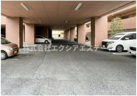 ぷりんすマンションの駐車場