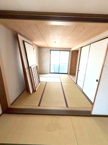楠丘町3丁目の和室|押入れが付いた６畳の和室が2室
