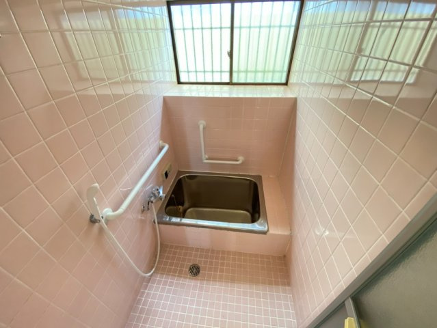 南別府3丁目一戸建の浴室