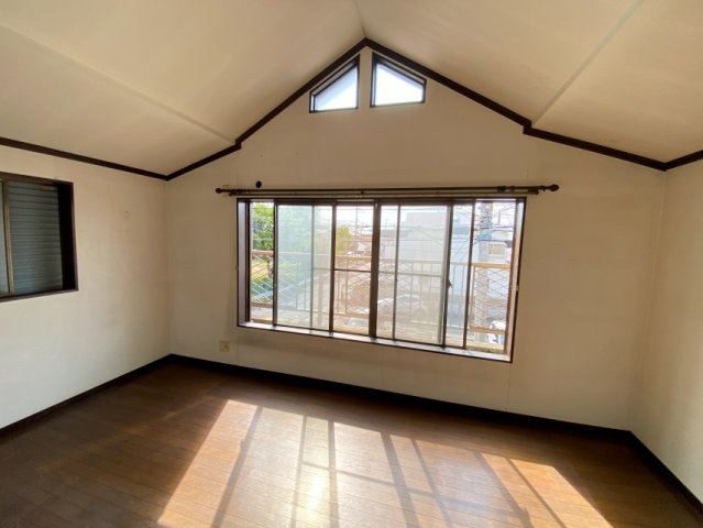 南別府3丁目一戸建の洋室