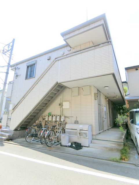 ＫＯＭＡＺＡＷＡメゾンの外観