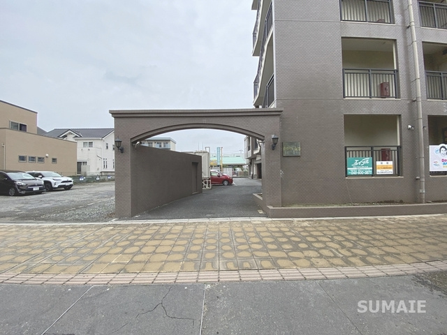 アスパイアーティクスのエントランス|建物入口