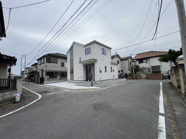 新築　前橋市古市町　Heartful　Town　A号棟の前面道路含む現地写真|現地写真　北側接道幅員約6ｍ　東側接道幅員約4ｍ