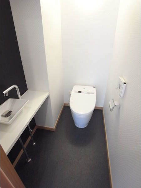 大須APARTMENTのトイレ|コンパクトで使いやすいトイレです