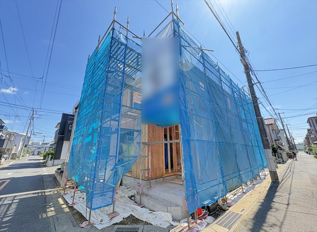 【外観】 | 富士見市水谷東2丁目　新築一戸建住宅　全1棟　(丸井志木店) | 販売現地／2026年7月10日撮影　
小学校徒歩5分でお子様の通学も安心の距離