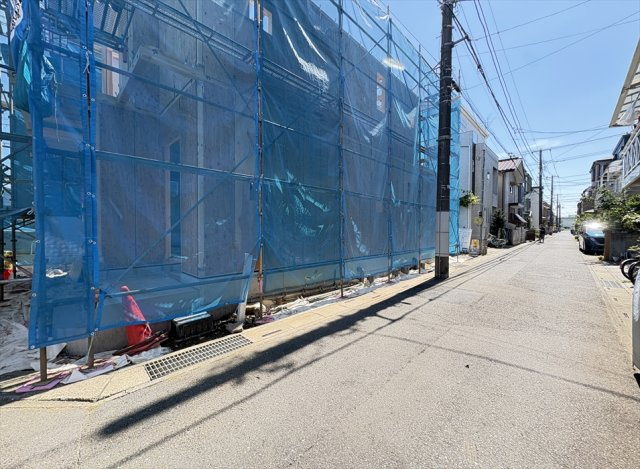 【前面道路含む現地写真】 | 富士見市水谷東2丁目　新築一戸建住宅　全1棟　(丸井志木店) | 販売現地／2026年7月10日撮影　
子育て・生活利便性のバランスが取れた住環境