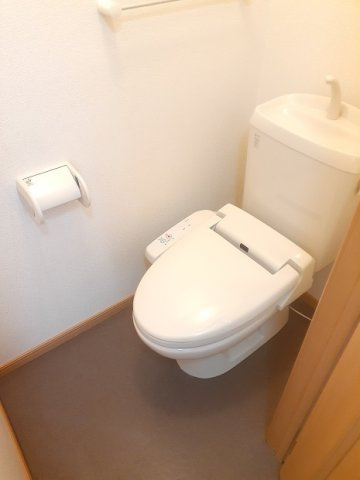 【トイレ】 | ソレイユ友Ｂ棟 | 落ち着いたトイレです