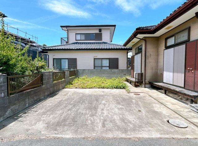 日立市東大沼町1丁目　中古戸建の駐車場