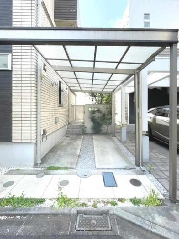用賀一丁目戸建　床暖房　食器洗浄乾燥機　ファミリー向けのエントランス