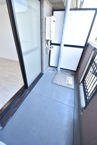 大阪市都島区東野田町４丁目の賃貸マンションのバルコニー